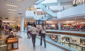 clientes comprando no Boulevard BH