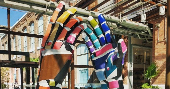 Esculturas do projeto Rio de Mãos Dadas estarão em shoppings da Aliansce Sonae