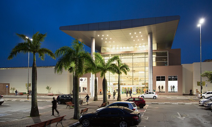 Fachada do Shopping Taboao