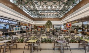 Praça de alimentação Franca Shopping