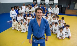 Felipe Canto com os alunos do Instituto Reação