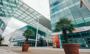 Área externa do Shopping Villagio Caxias