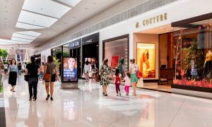 Corredor de lojas Catuaí Shopping Londrina