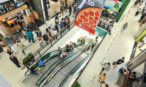 Escada rolante Metrô Santa Cruz